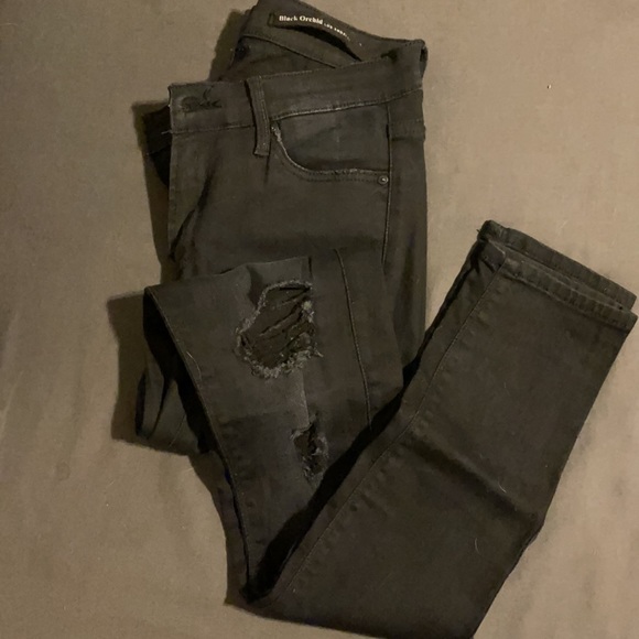 Black Orchid Distressed Skinny - Picture 4 of 4